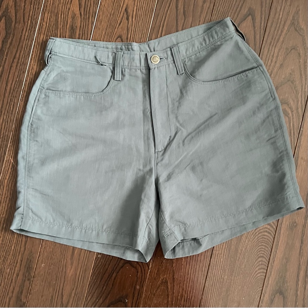North face hiking shorts bluish grey colour 100% nylon size 8
